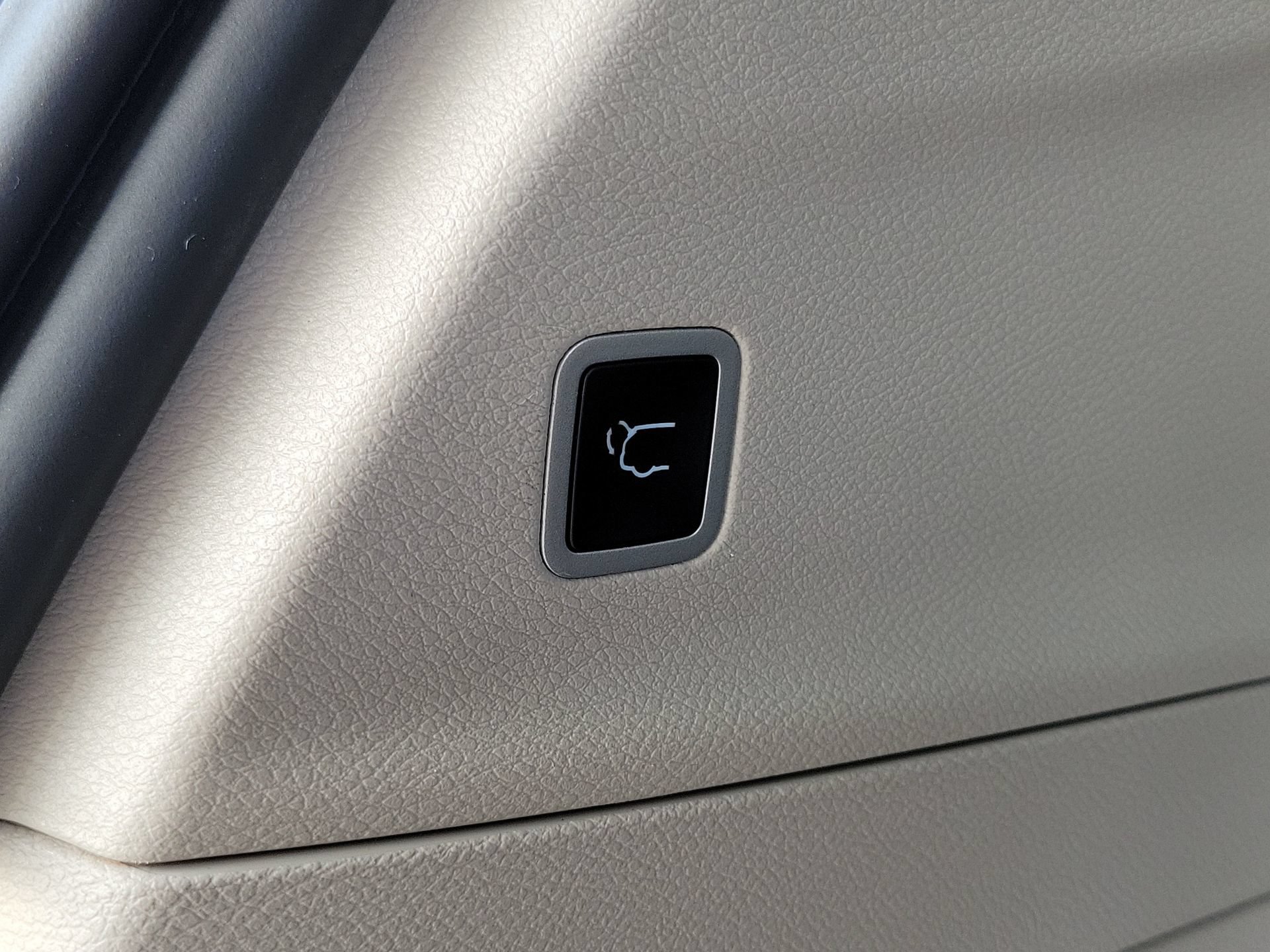 Certified 2024 Chrysler Pacifica Touring-L FWD image 18