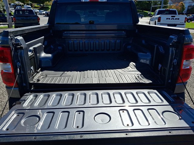 Used 2025 Ford Maverick XL w/ Equipment Group 102A AWD/4WD image 32