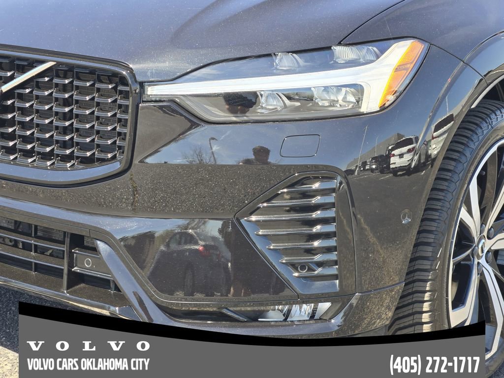 Certified 2024 Volvo XC60 B5 Ultimate w/ Protection Package Premier image 8