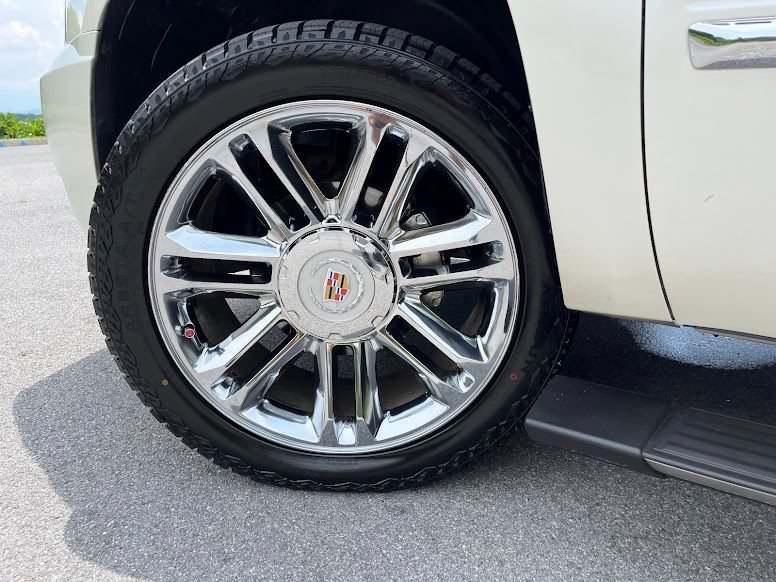 Used 2014 Cadillac Escalade Platinum AWD/4WD image 51