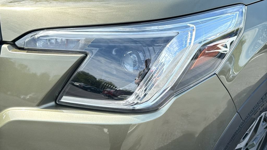 Certified 2023 Subaru Forester Premium AWD/4WD image 7
