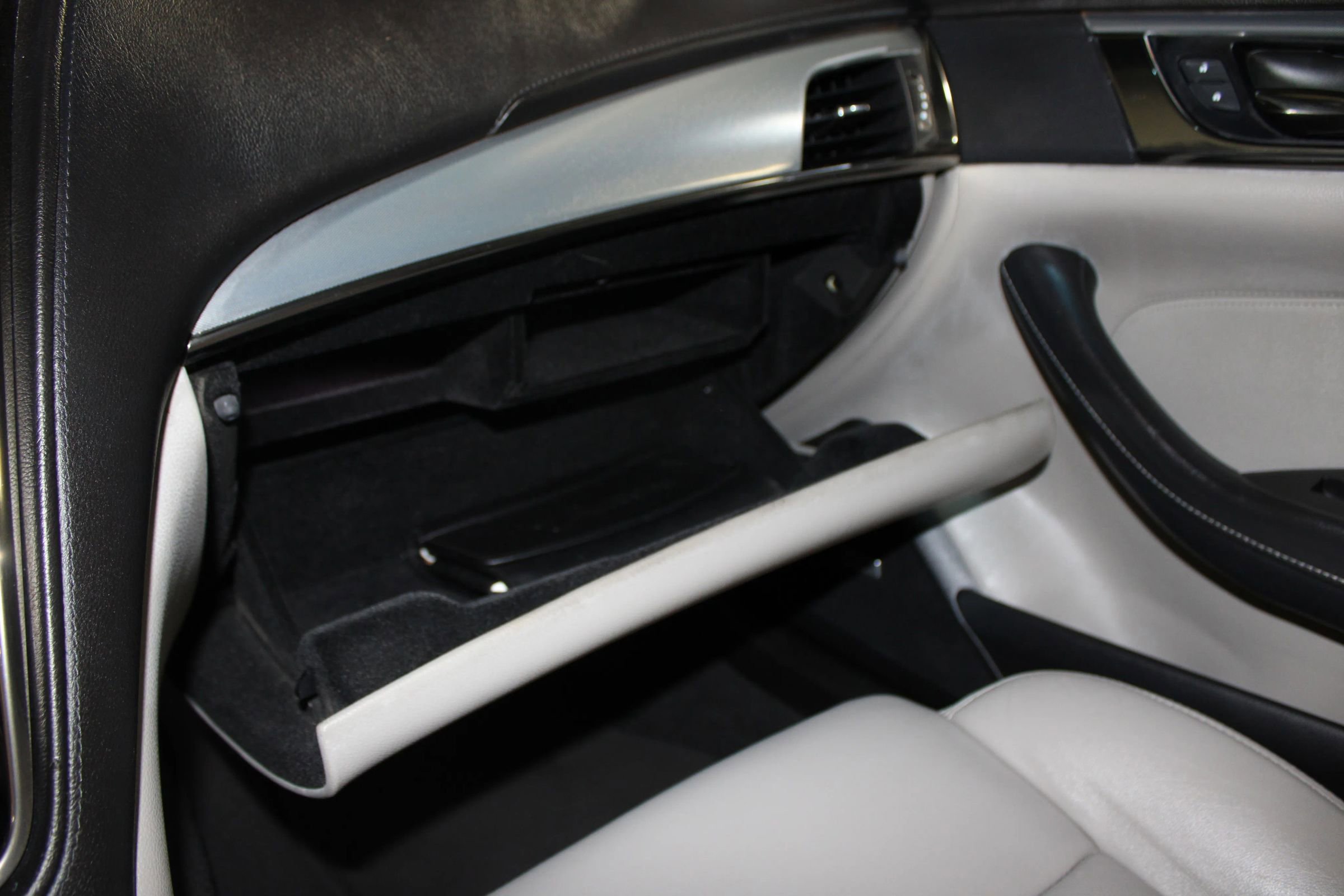 Used 2019 Cadillac CTS Luxury RWD image 25