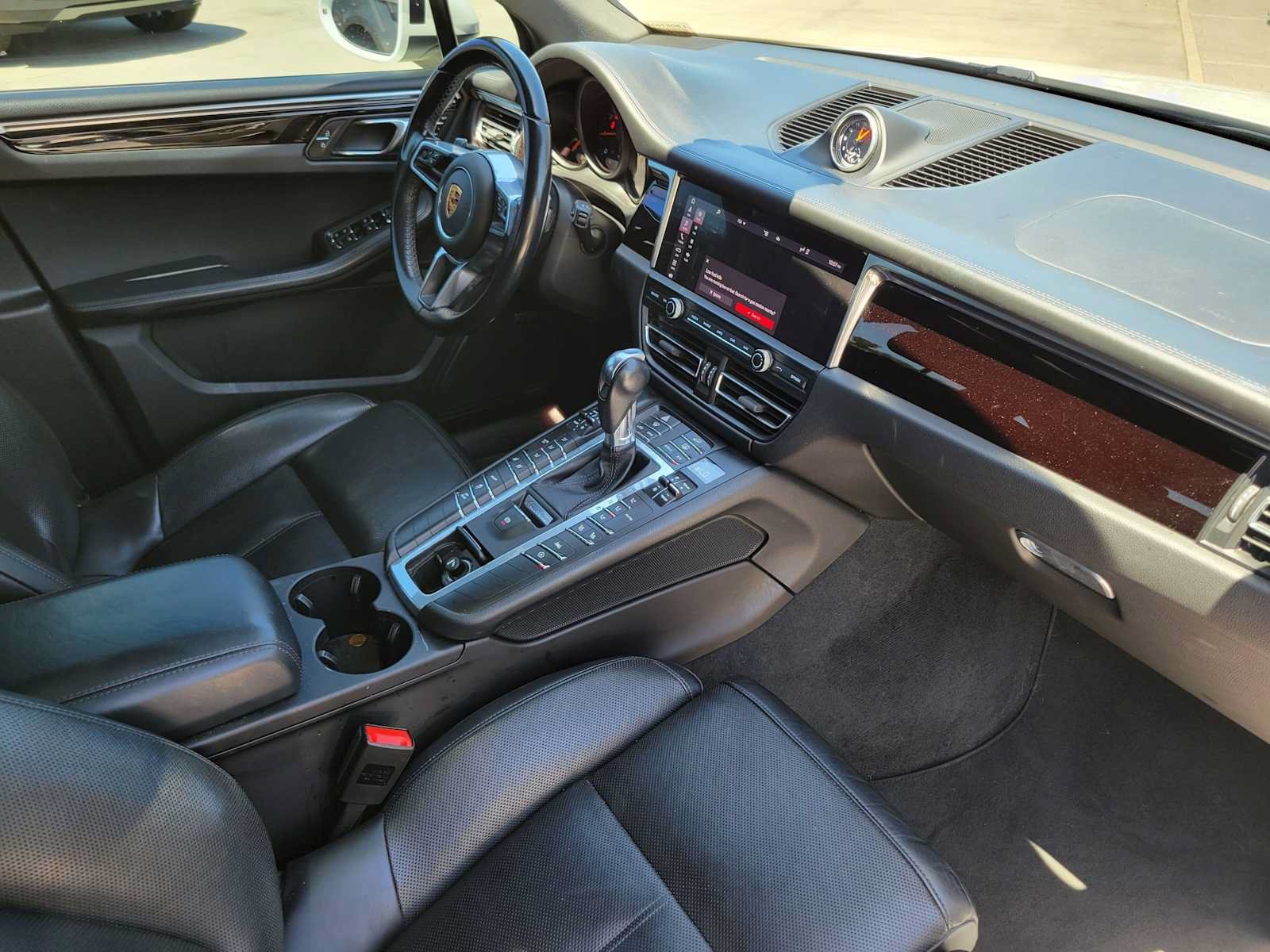 Used 2021 Porsche Macan AWD/4WD image 11