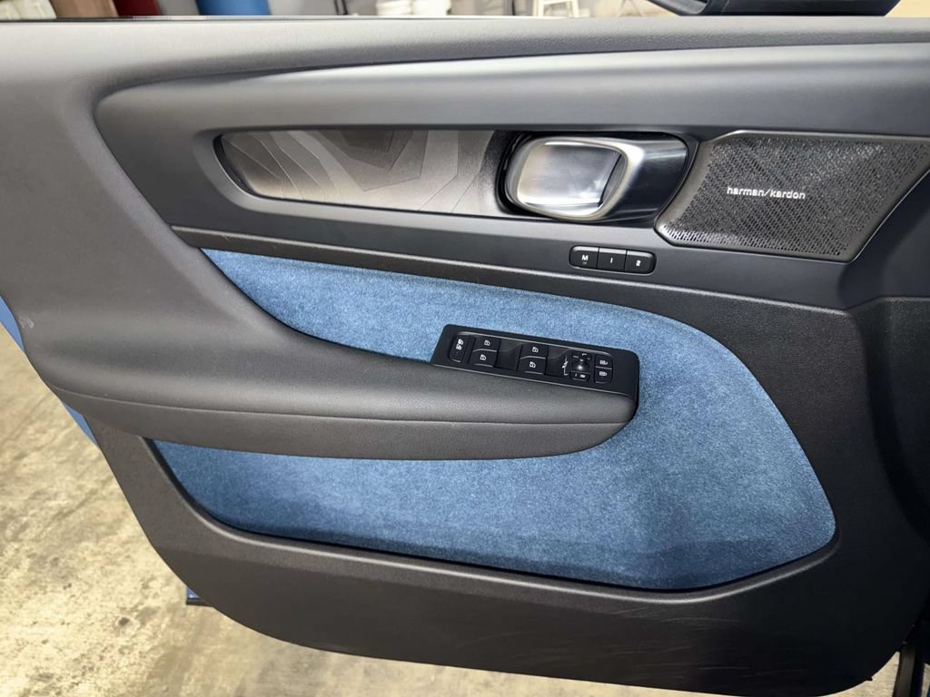 Used 2023 Volvo XC40 Recharge Ultimate w/ Protection Package Premier AWD/4WD image 20