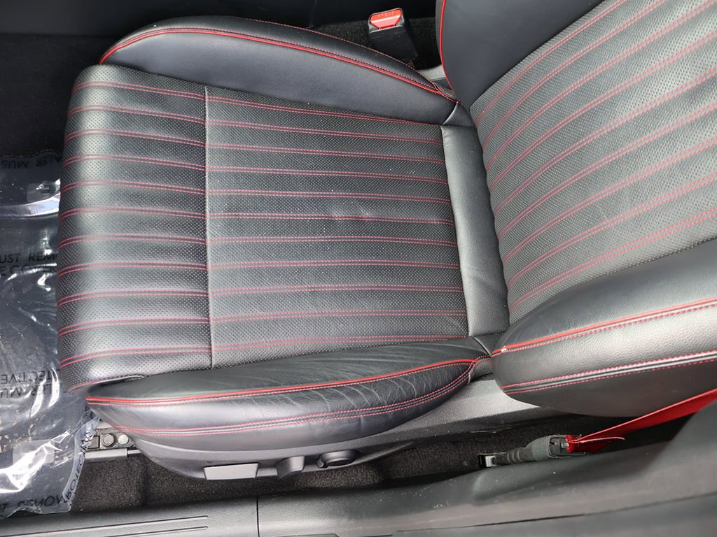 Used 2023 Genesis G70 3.3T w/ Sport Advanced Package RWD image 32