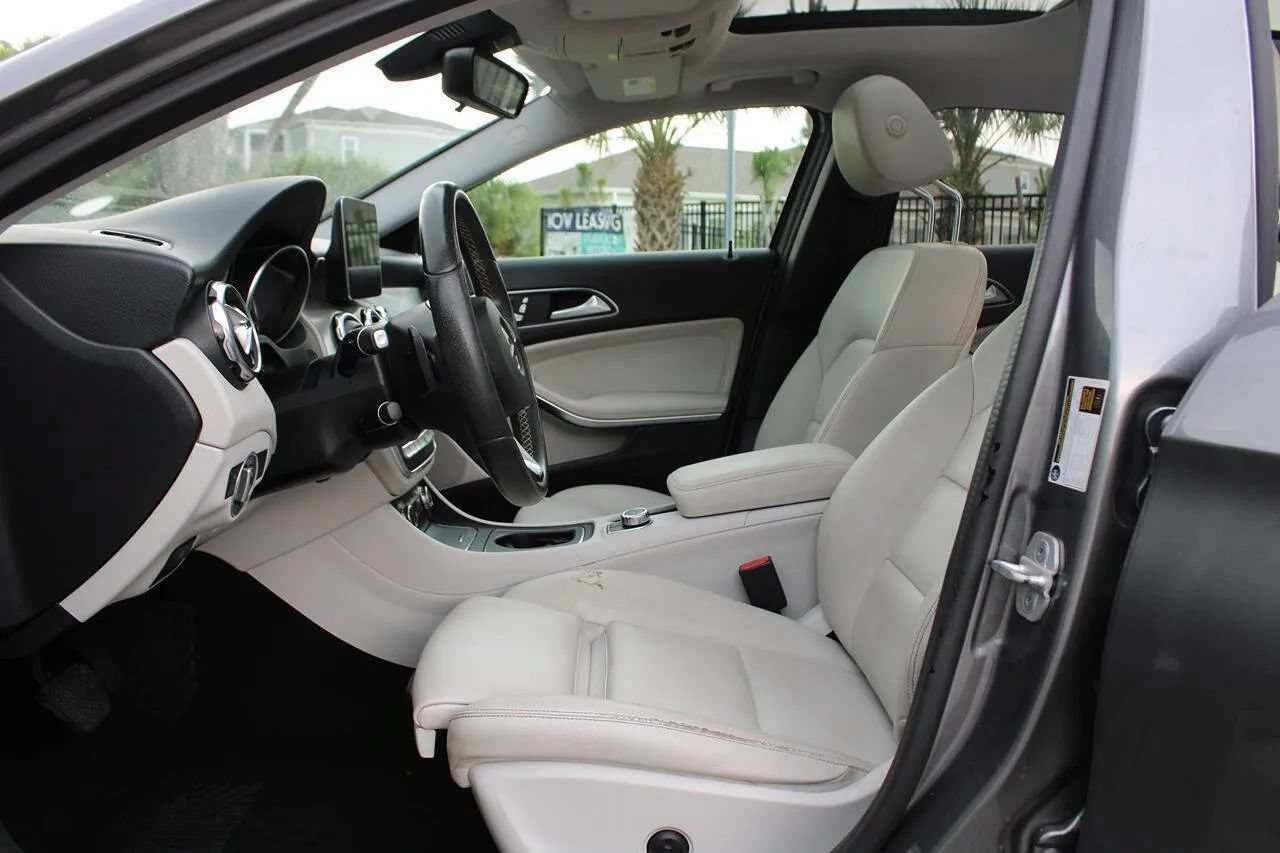 Used 2018 Mercedes-Benz GLA 250 4MATIC w/ Premium Package image 10
