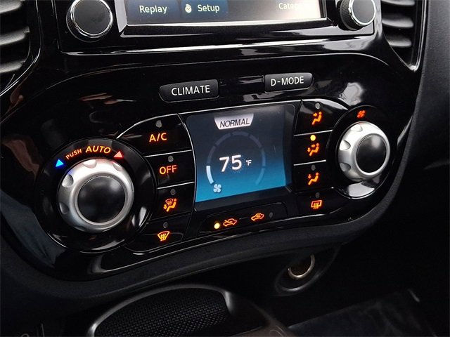 Used 2015 Nissan Juke SV w/ Technology Package image 16