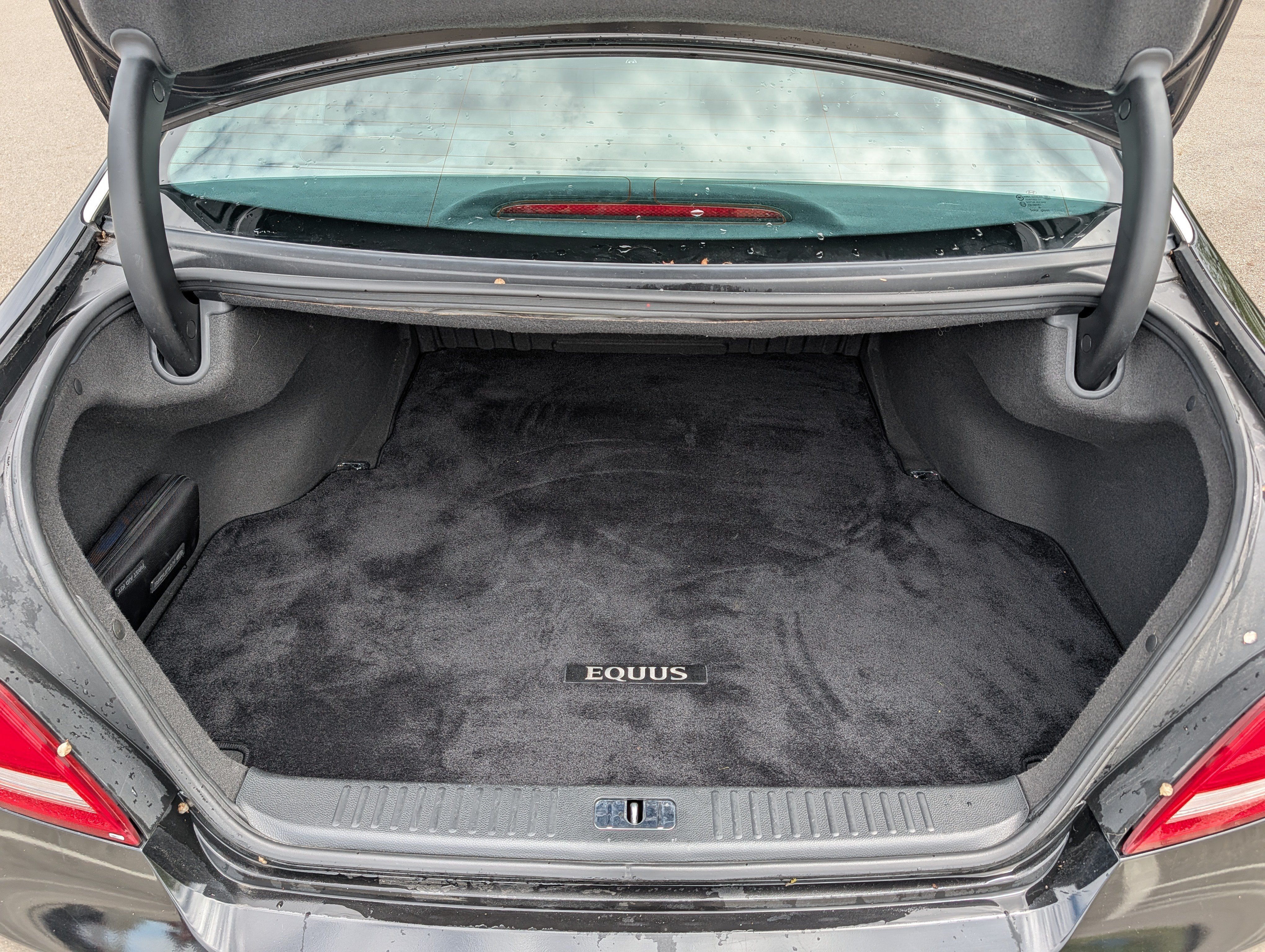 Used 2014 Hyundai Equus Signature RWD image 18