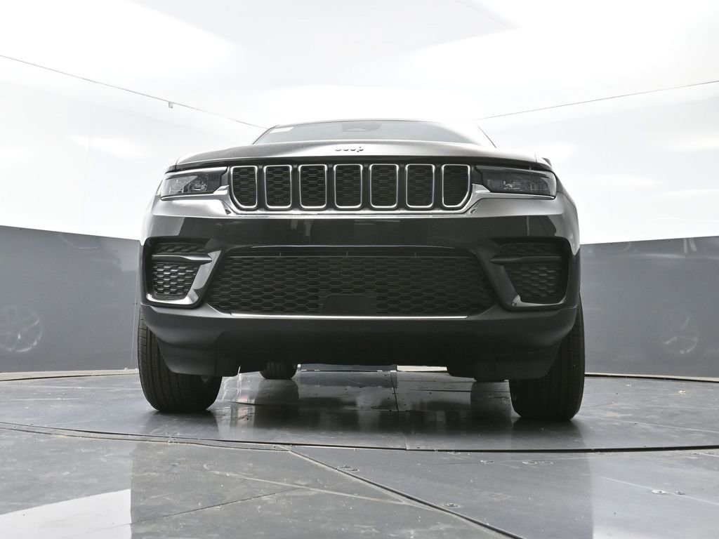 New 2025 Jeep Grand Cherokee Laredo X w/ Luxury Tech Group I image 37