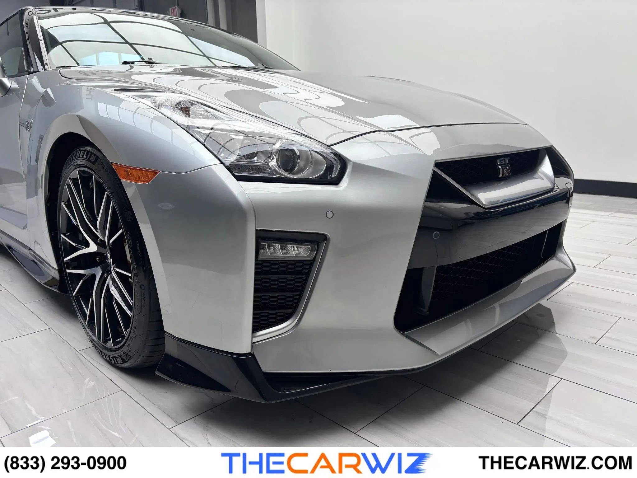 Used 2023 Nissan GT-R Premium w/ Premium Interior Package image 2