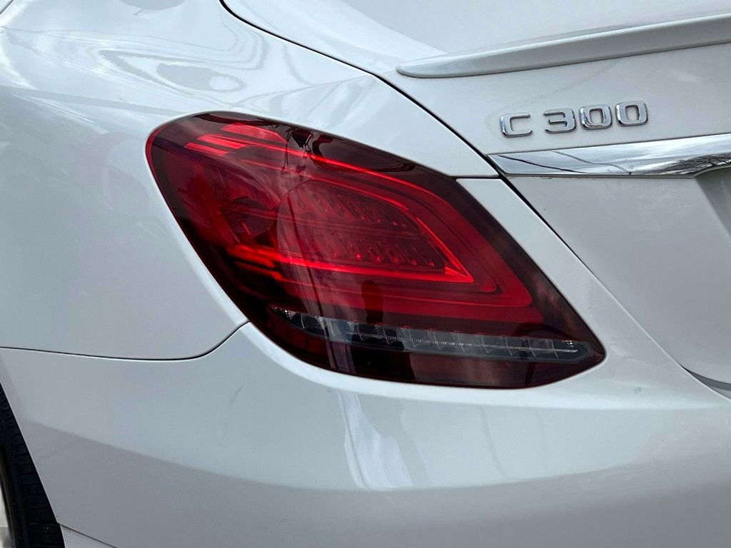 Used 2019 Mercedes-Benz C 300 4MATIC Sedan image 10