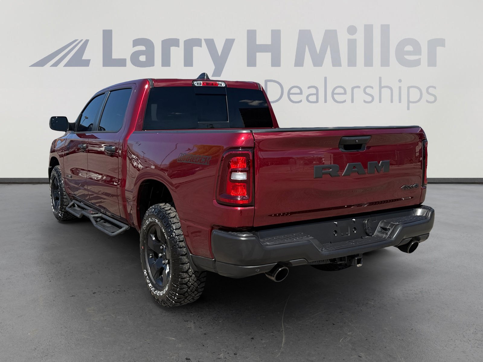 Used 2025 RAM 1500 Warlock AWD/4WD image 3