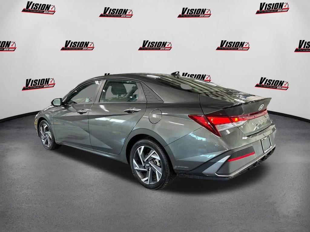 Certified 2025 Hyundai Elantra Sport image 7