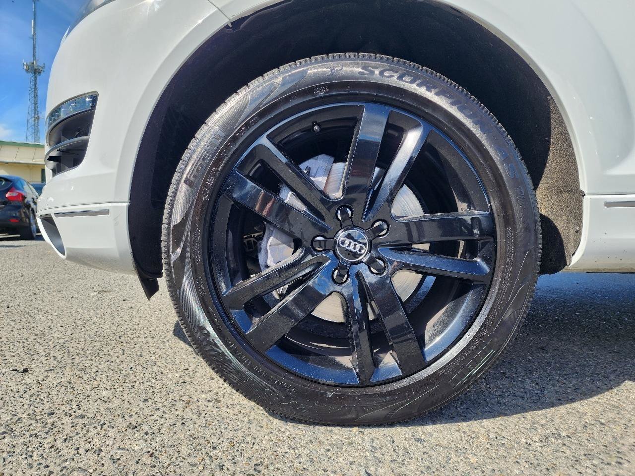 Used 2015 Audi Q7 TDI Premium Plus w/ Premium Plus Package AWD/4WD image 47