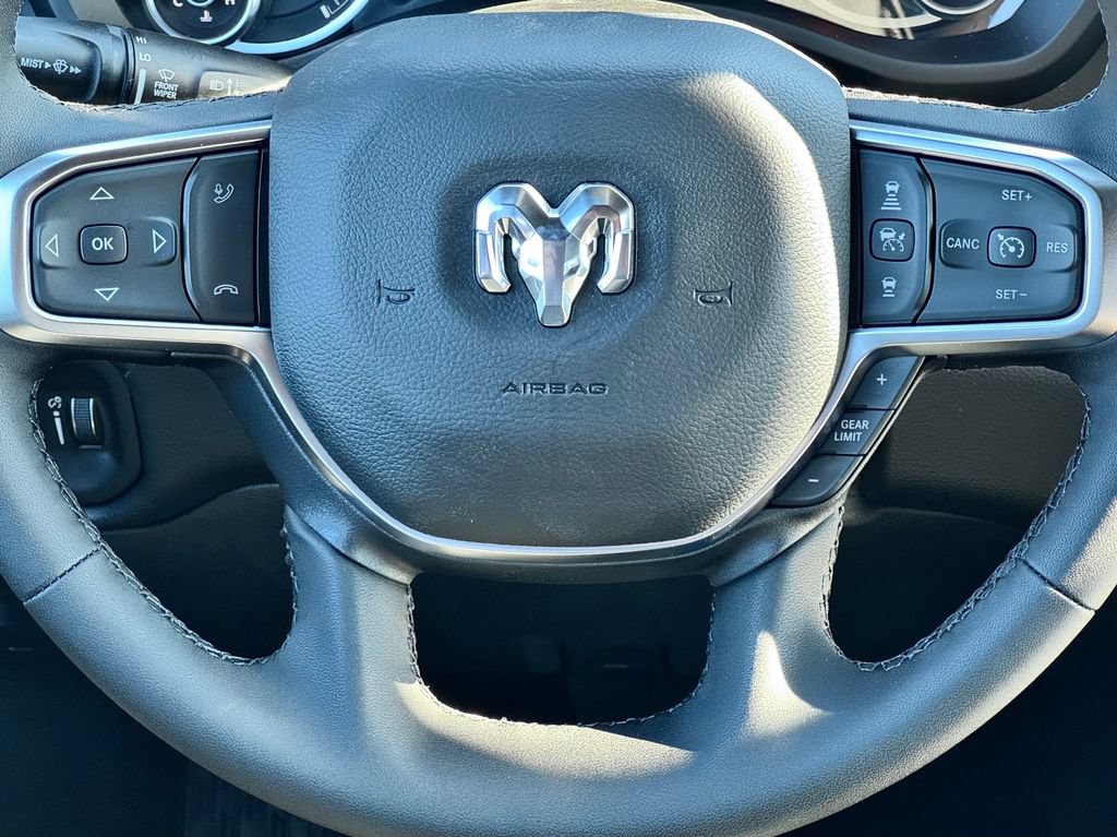 New 2026 RAM 1500 4x4 Crew Cab image 17