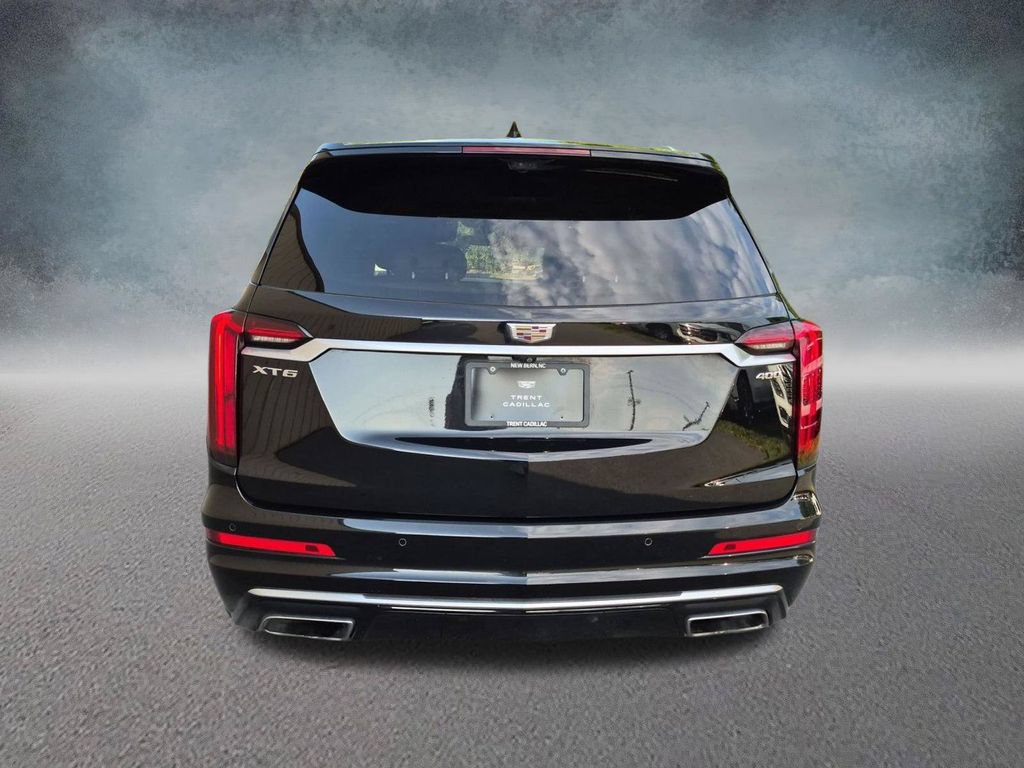 Used 2020 Cadillac XT6 Premium Luxury w/ Platinum Package FWD image 3