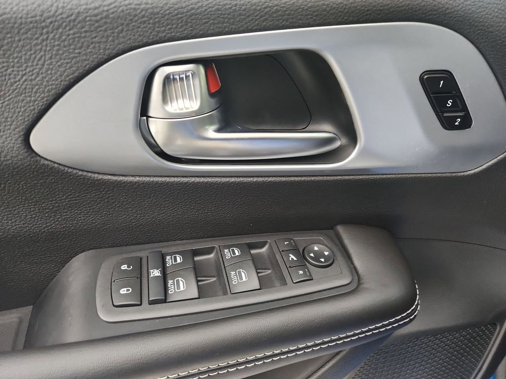 New 2026 Chrysler Pacifica Limited w/ S Appearance Package FWD image 21