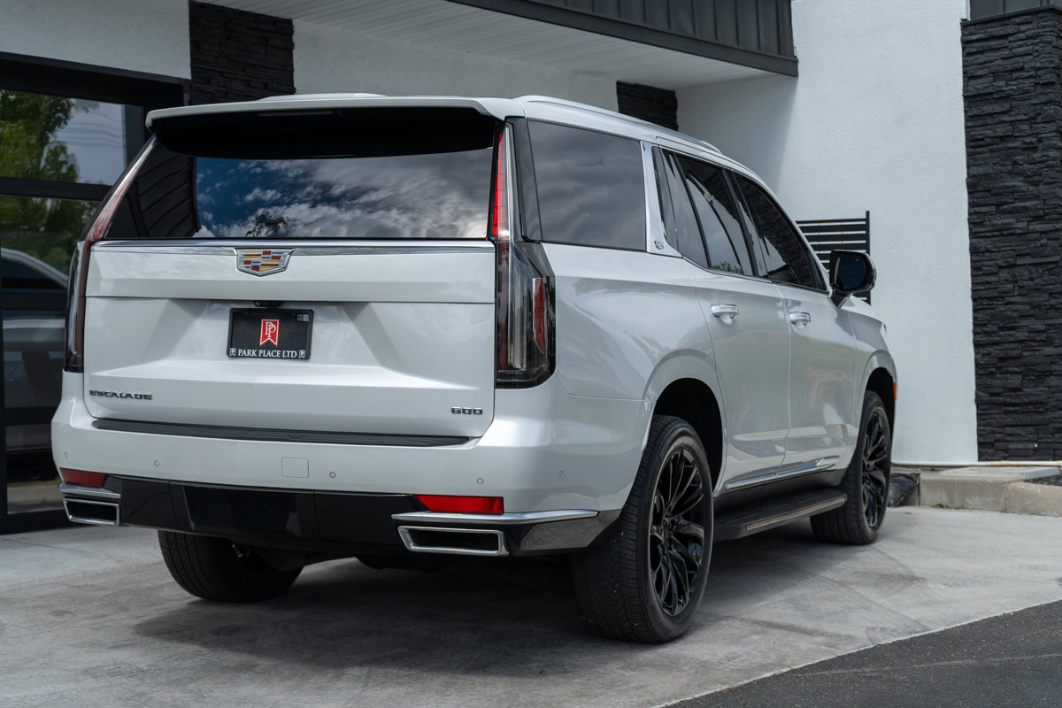 Used 2021 Cadillac Escalade Premium Luxury w/ LPO, Radiant Package AWD/4WD image 11