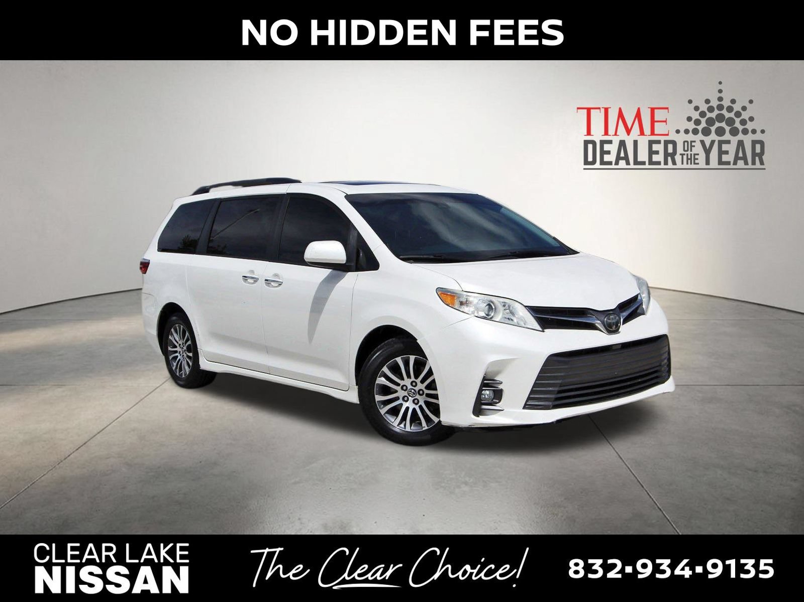 Used 2019 Toyota Sienna XLE w/ XLE Navigation Package FWD image 1