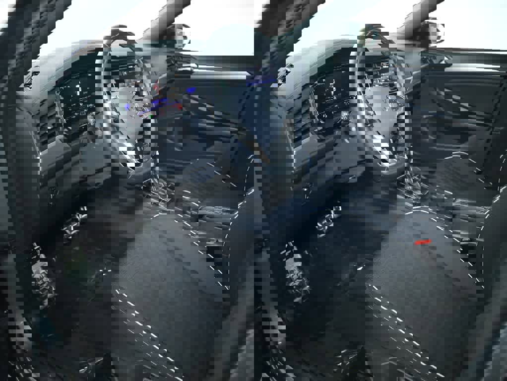 Used 2024 Volkswagen Jetta Sport image 17