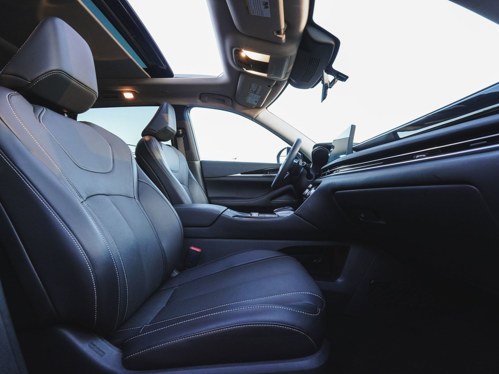 Used 2025 INFINITI QX60 Pure w/ Cargo Package image 39