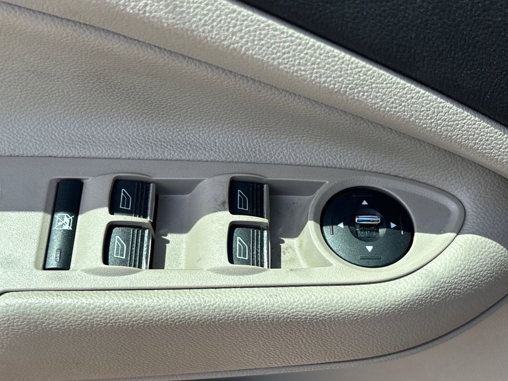 Used 2013 Ford C-MAX SE image 7