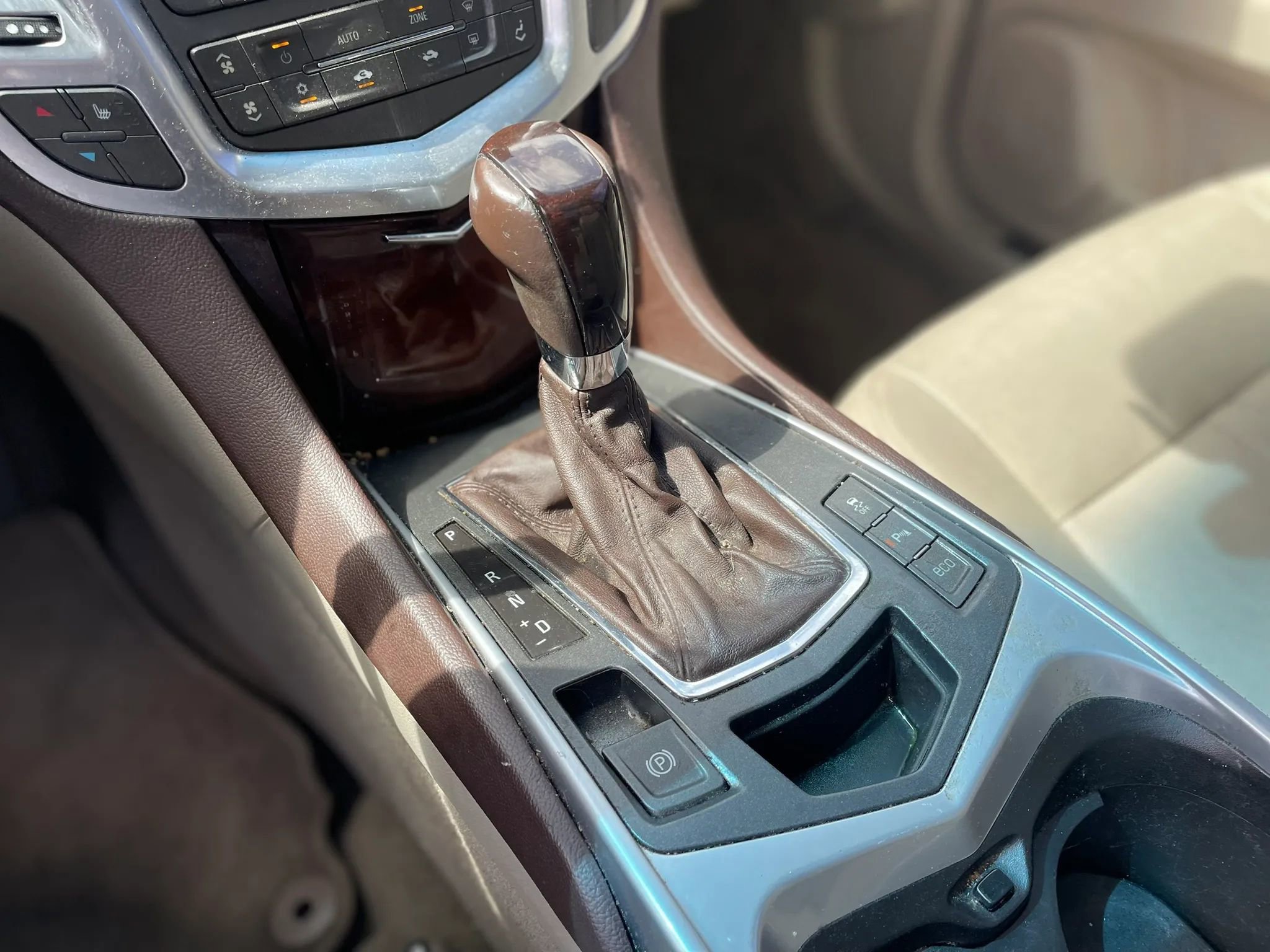 Used 2012 Cadillac SRX Luxury image 17