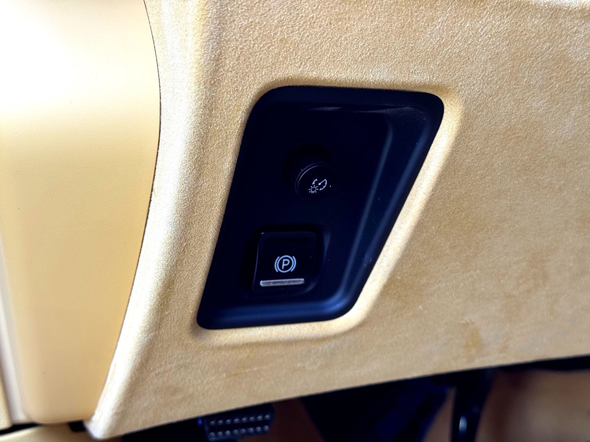 Used 2025 Chevrolet Corvette E-Ray w/ Stealth Interior Trim Package image 22