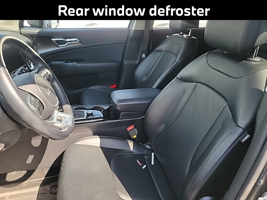 Used 2024 Kia Sportage EX image 9