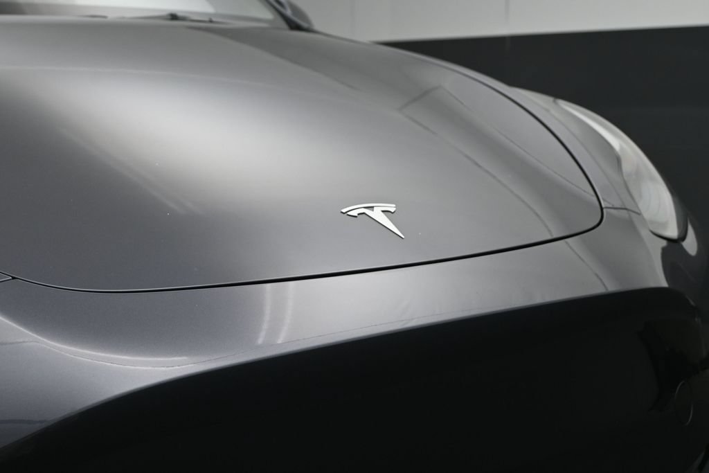 Used 2023 Tesla Model Y Long Range AWD/4WD image 5