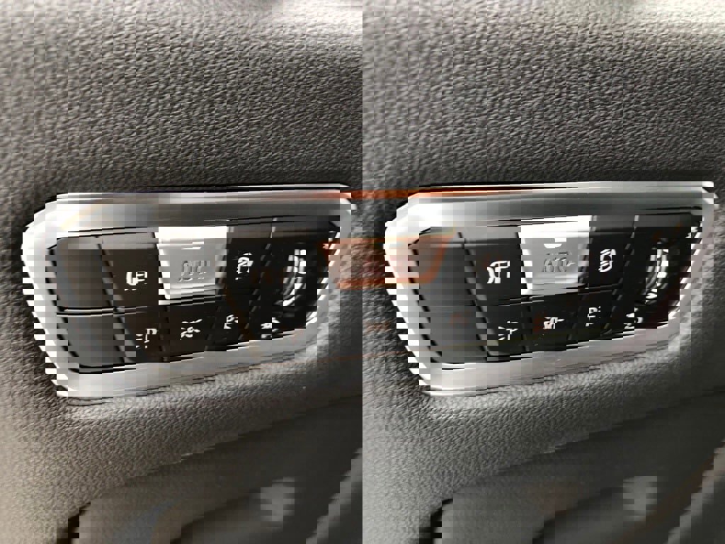 Used 2023 BMW X5 xDrive45e w/ Executive Package image 16