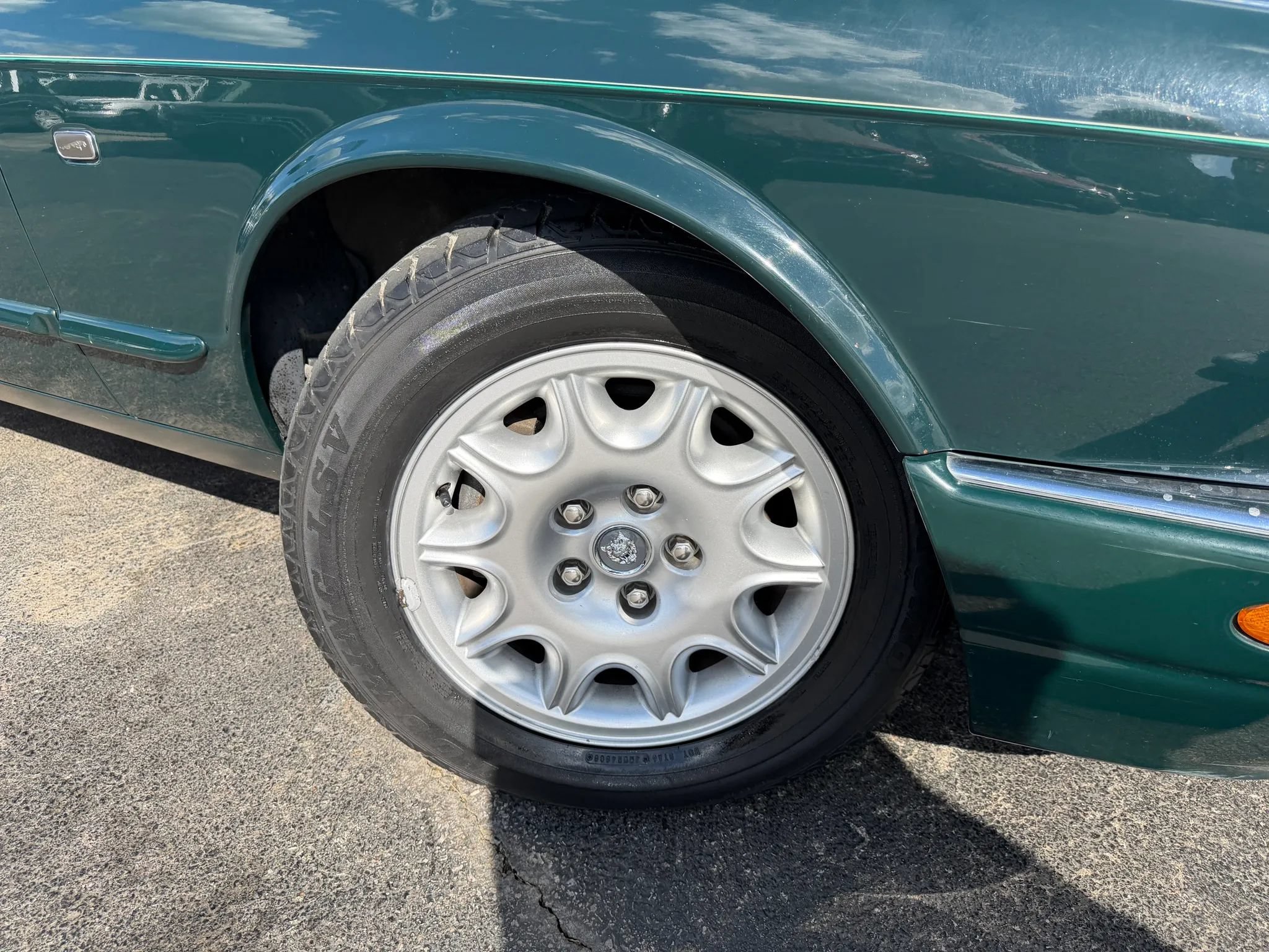 Used 2001 Jaguar XJ8 RWD image 50