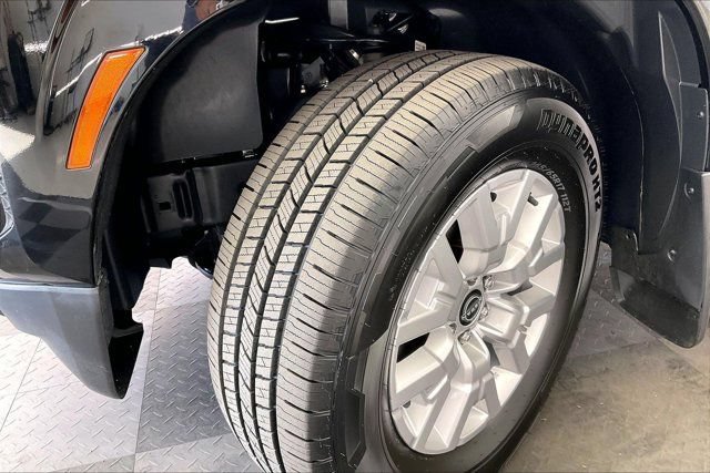 Used 2022 Nissan Frontier SV AWD/4WD image 33