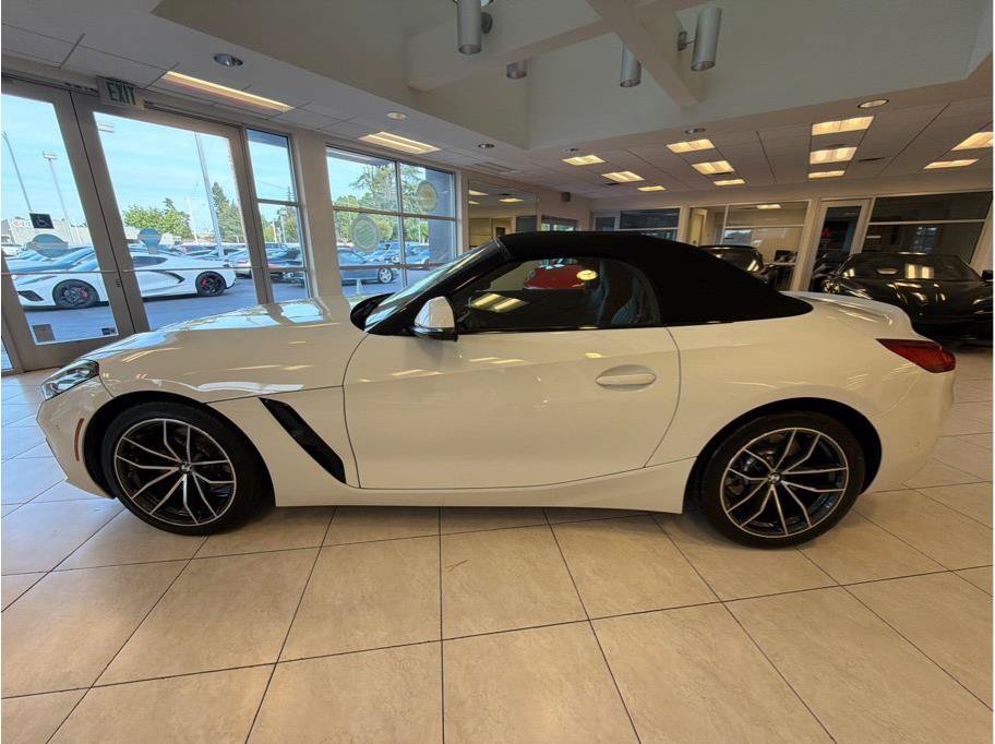 Used 2019 BMW Z4 sDrive30i w/ Convenience Package RWD image 8