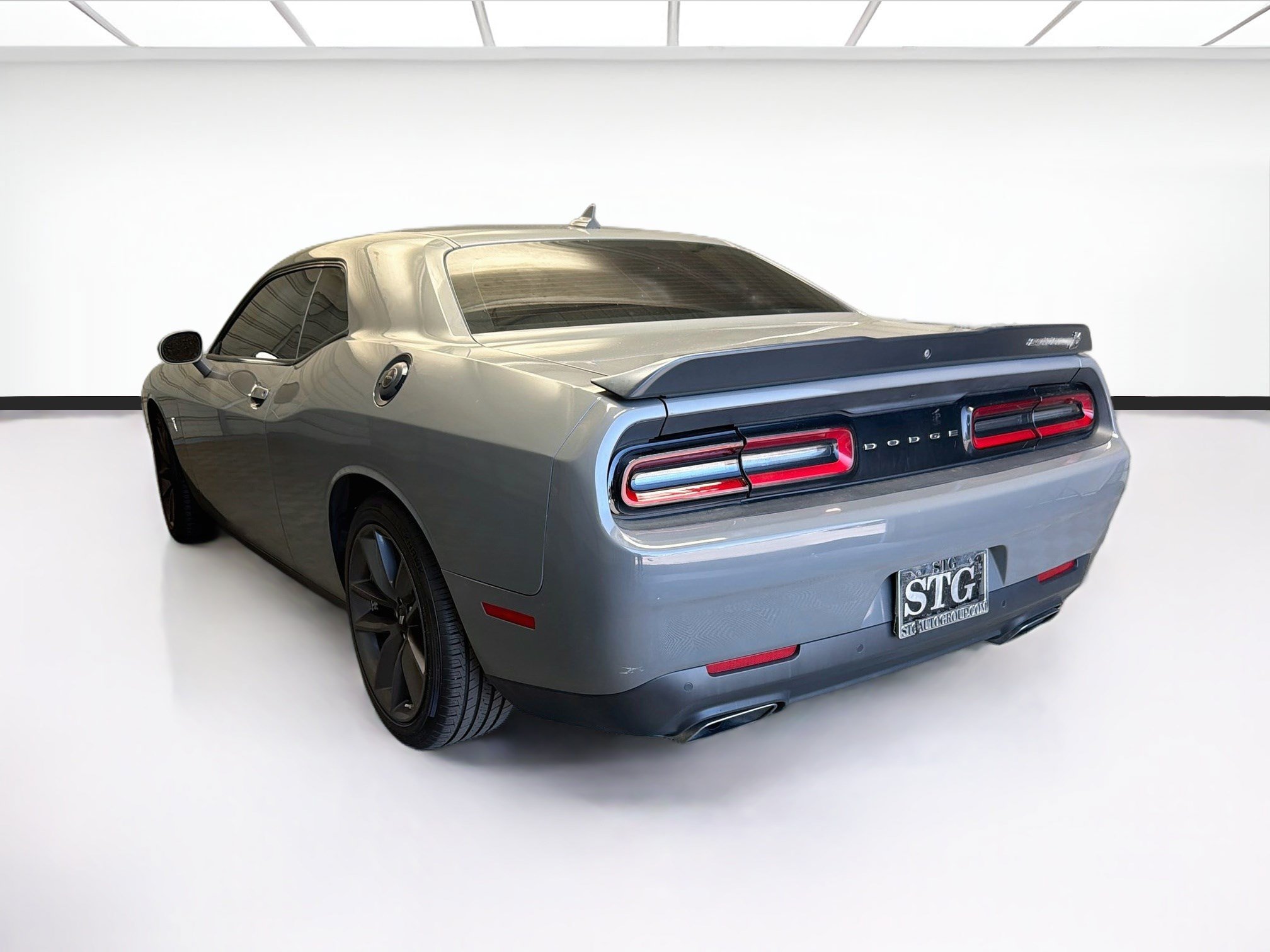 Used 2019 Dodge Challenger R/T Scat Pack RWD image 4