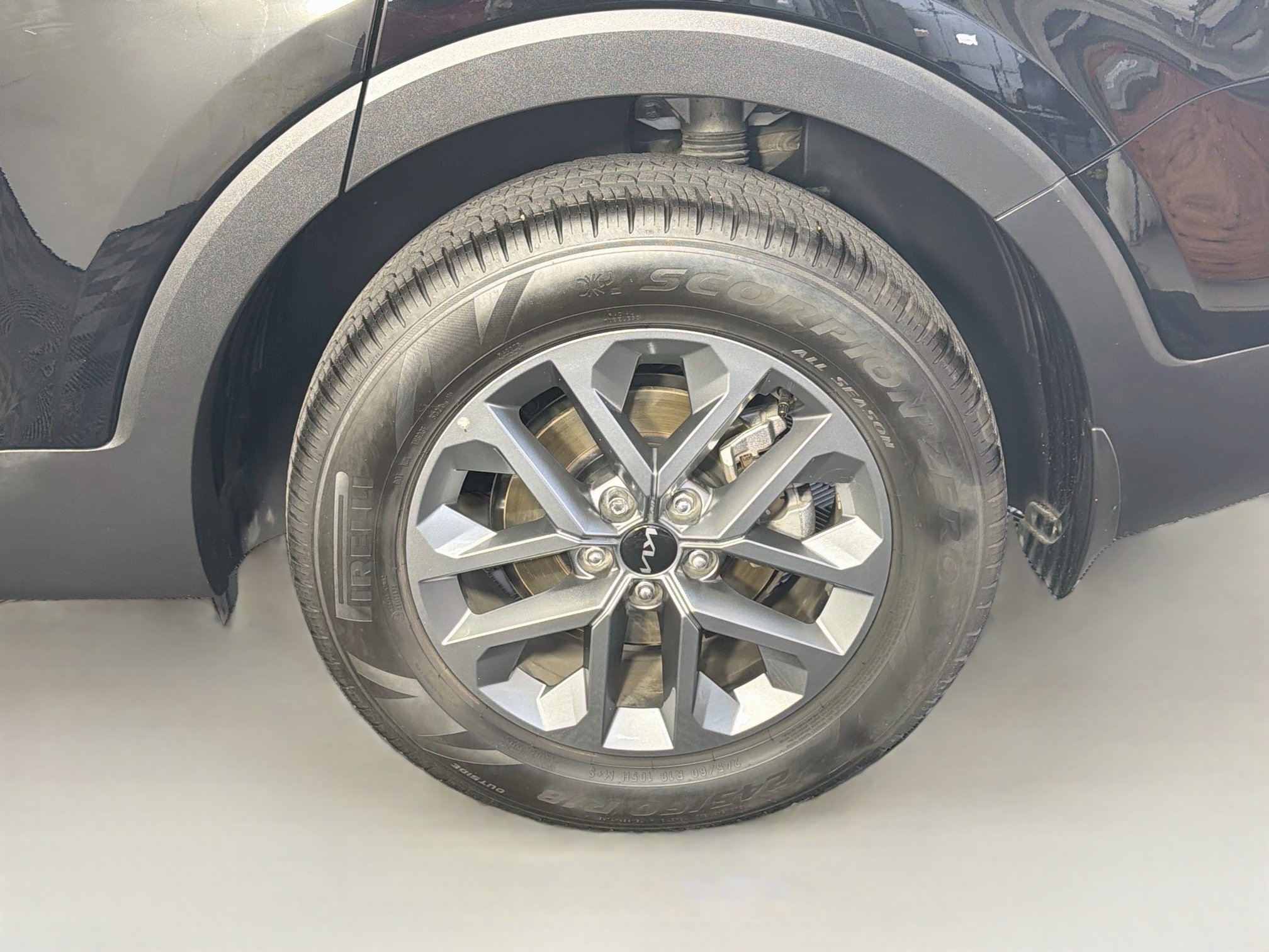 Used 2025 Kia Telluride LX FWD image 11