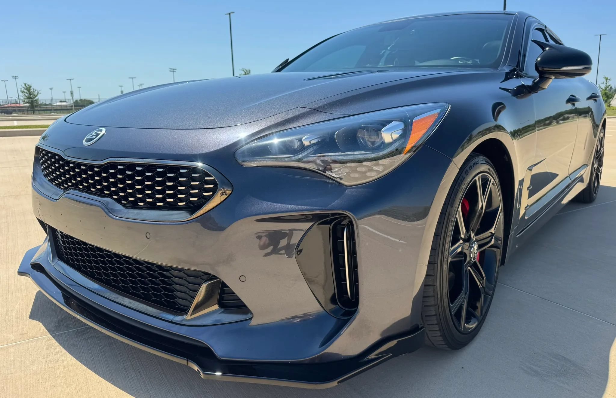 Used 2018 Kia Stinger GT1 AWD/4WD image 11