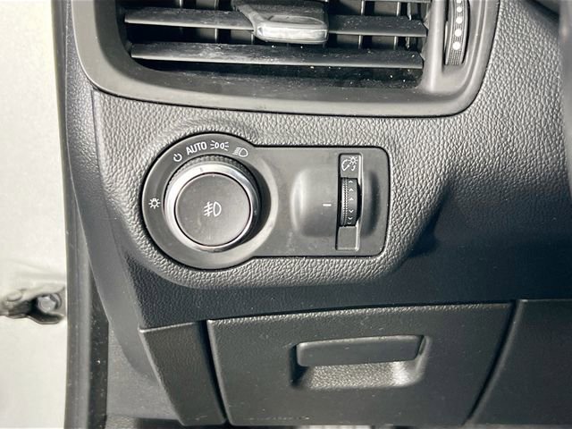 Used 2019 Buick Envision Essence image 10