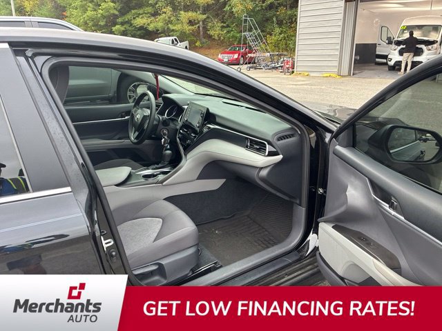 Used 2024 Toyota Camry LE FWD image 9