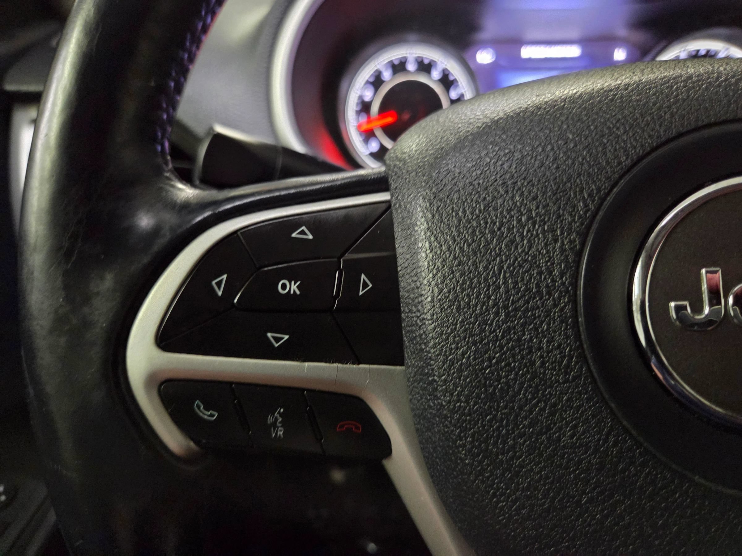 Used 2014 Jeep Cherokee Limited AWD/4WD image 22