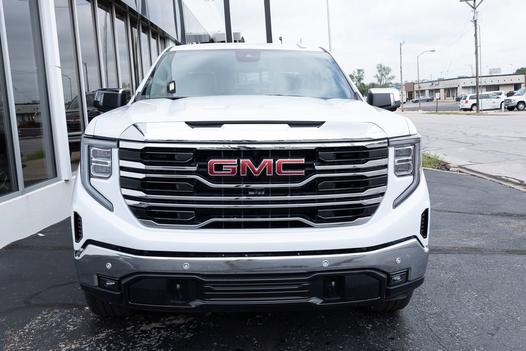 New 2026 GMC Sierra 1500 SLT w/ SLT Premium Plus Package AWD/4WD image 9