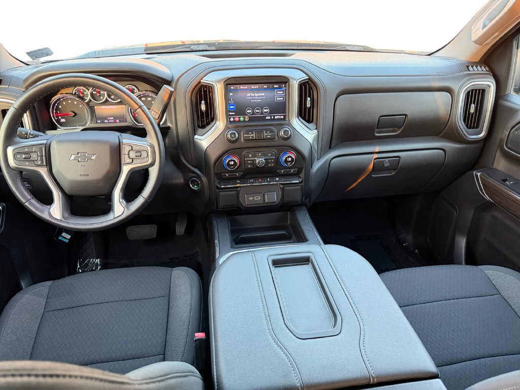 Used 2022 Chevrolet Silverado 1500 RST w/ LPO, Blackout Package AWD/4WD image 13