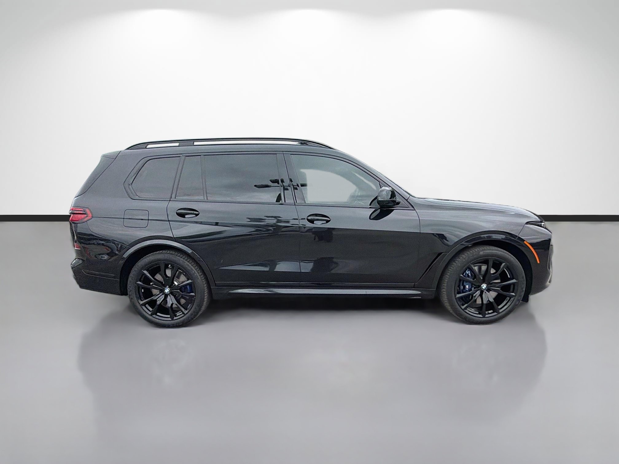 Used 2026 BMW X7 M60i AWD/4WD image 2