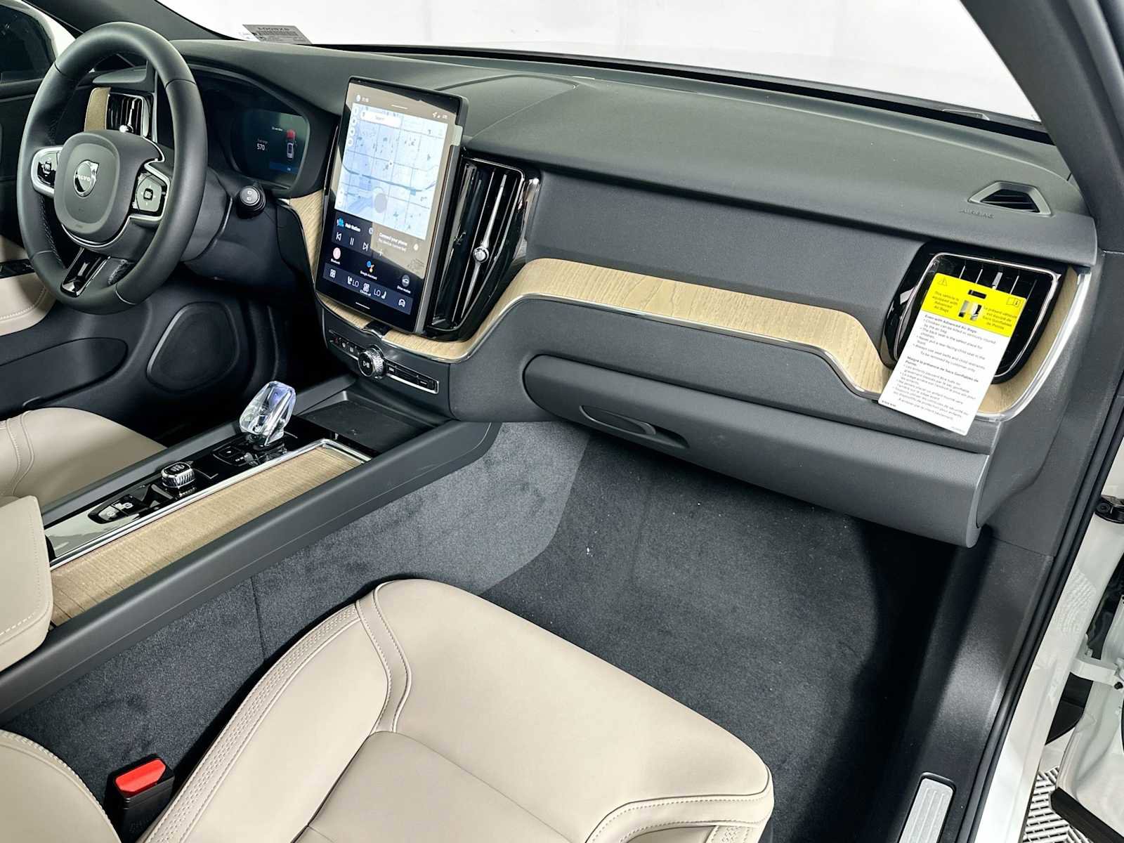 New 2026 Volvo XC60 B5 Plus w/ Protection Package Premier image 27