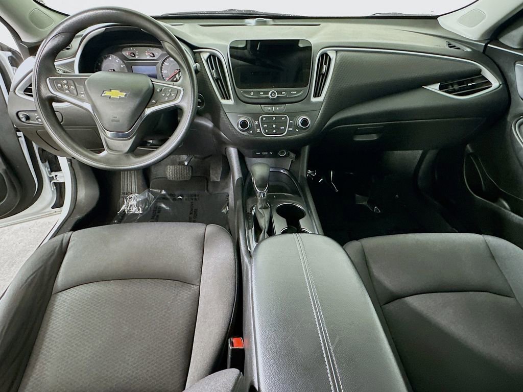 Used 2023 Chevrolet Malibu LT image 16