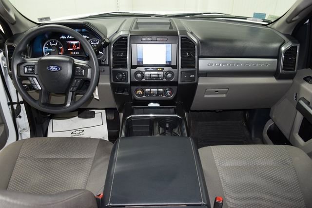 Used 2022 Ford F550 4x4 Crew Cab Super Duty w/ XLT Value Package image 16