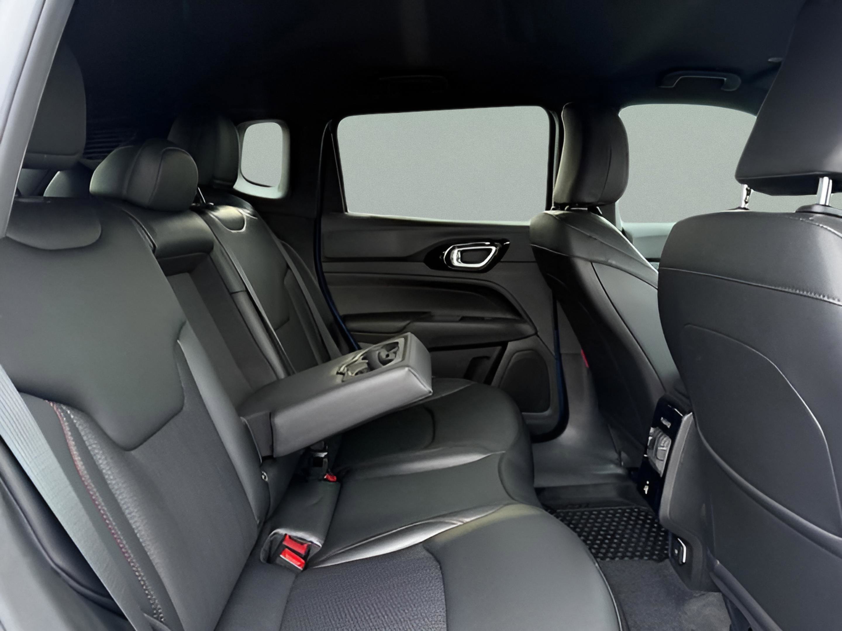 New 2026 Jeep Compass Trailhawk image 10