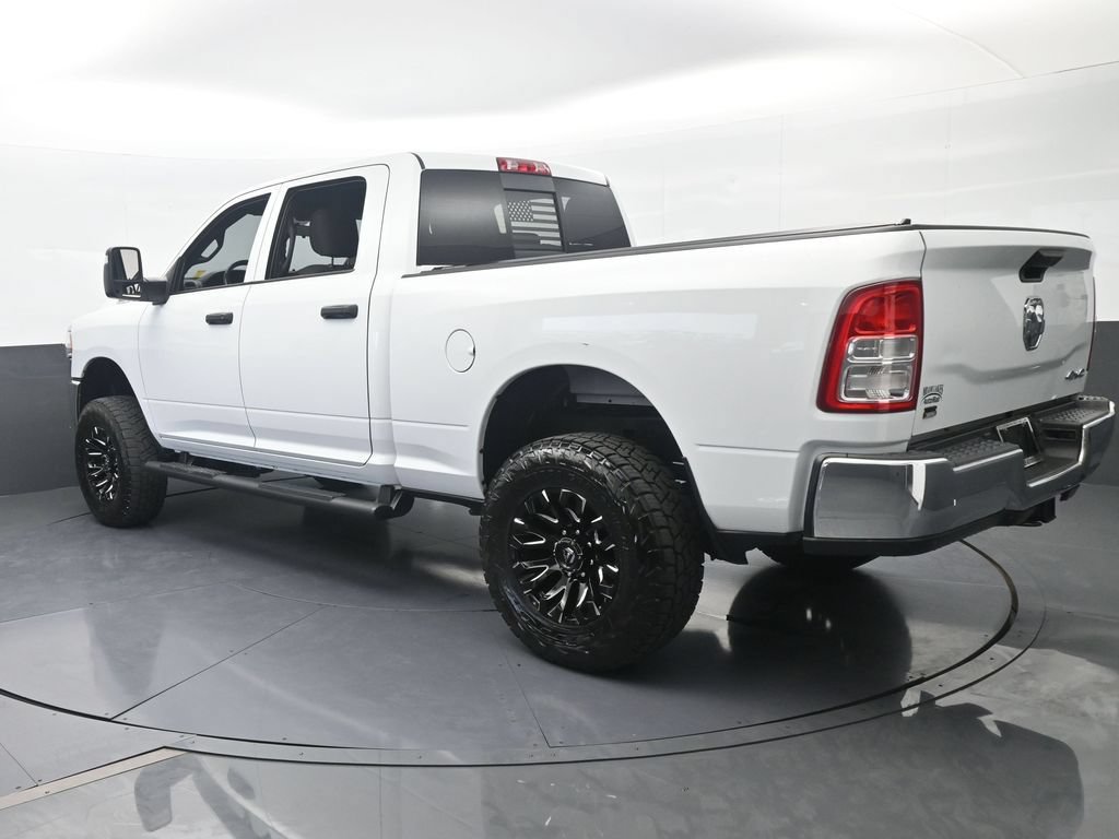 Used 2024 RAM 2500 Tradesman w/ Chrome Appearance Group AWD/4WD image 4