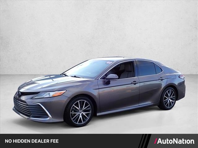 Used 2022 Toyota Camry XLE w/ Carpet Mat Package (TMS)