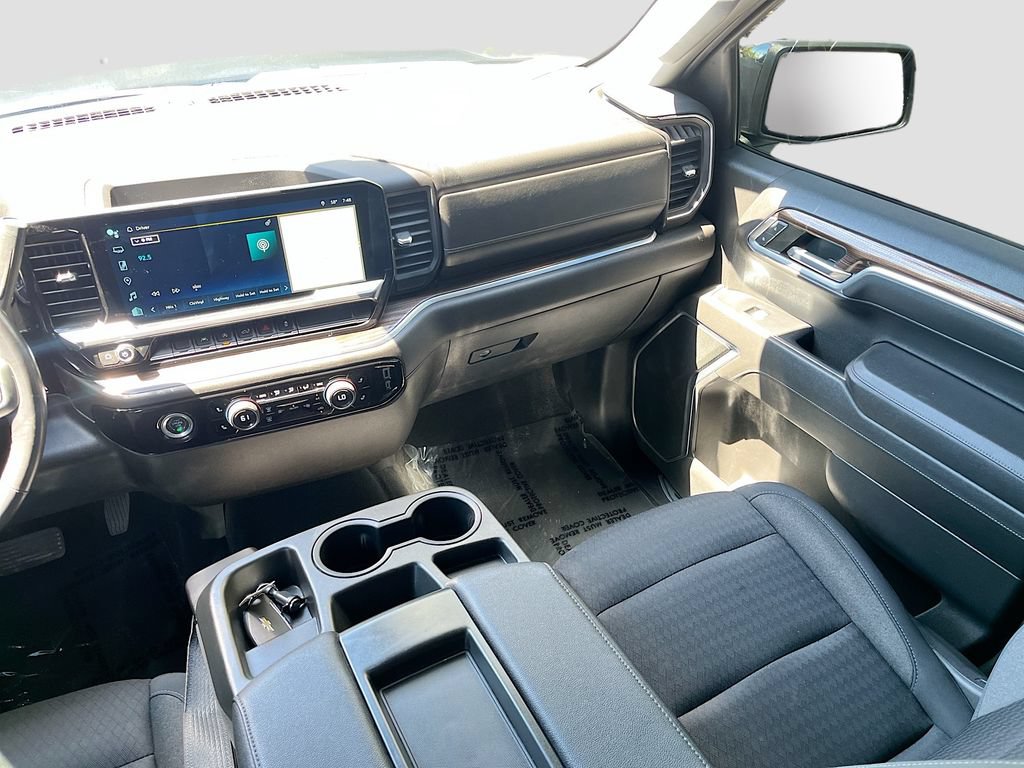 Used 2022 Chevrolet Silverado 1500 LT AWD/4WD image 22